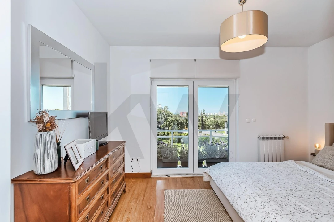 Apartamento T3 para Arrendamento em Oeiras e São Julião da Barra, Paço de Arcos e Caxias Foto 24
