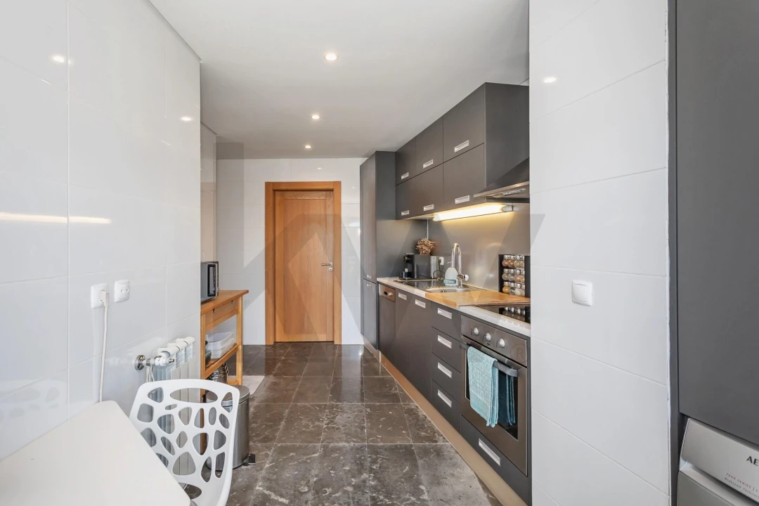 Apartamento T3 para Arrendamento em Oeiras e São Julião da Barra, Paço de Arcos e Caxias Foto 19
