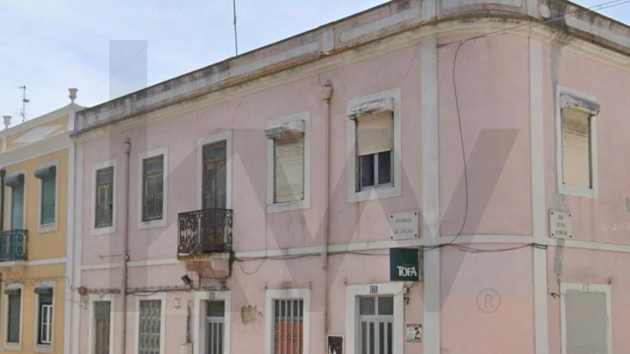 Prédio para Venda em Beato
