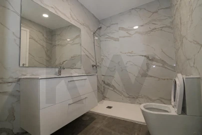 Moradia T4 para Venda em Fenais da Luz