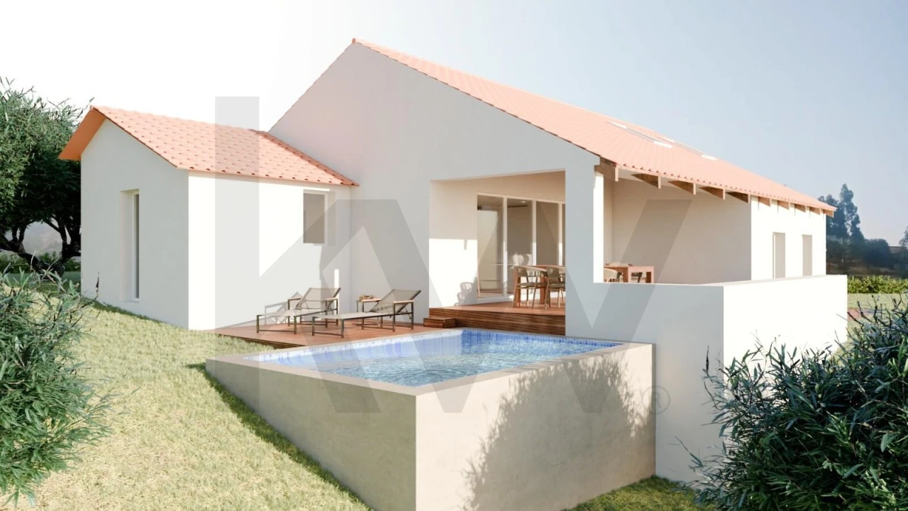 Moradia T3 para Venda em Moçarria Foto 1