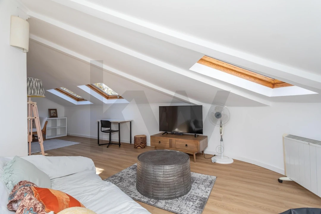 Apartamento T3 para Arrendamento em Carcavelos e Parede Foto 3