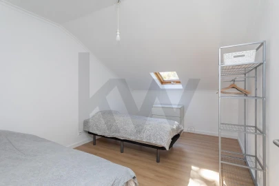 Apartamento T3 para Arrendamento em Carcavelos e Parede