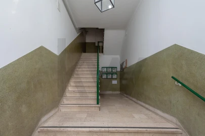 Apartamento T3 para Arrendamento em Carcavelos e Parede