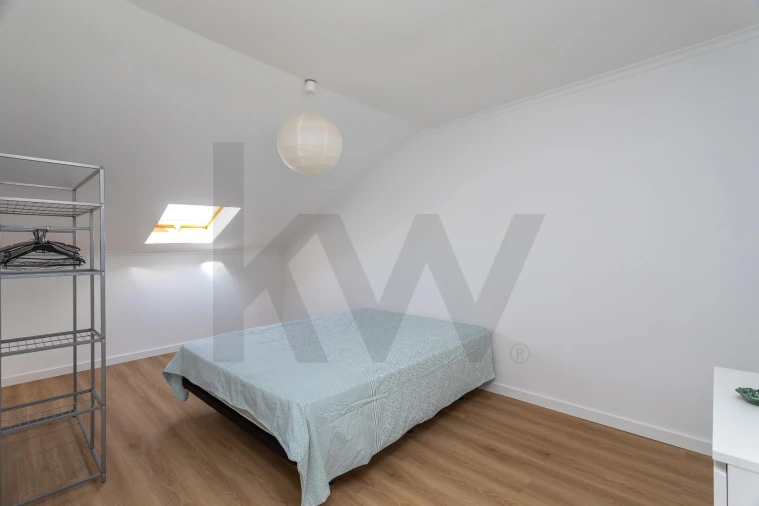 Apartamento T3 para Arrendamento em Carcavelos e Parede Foto 24