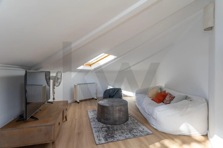 Apartamento T3 para Arrendamento em Carcavelos e Parede Foto 5