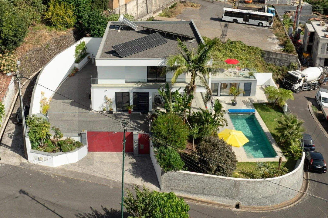 Moradia T4 para Venda em Arco da Calheta Foto 34