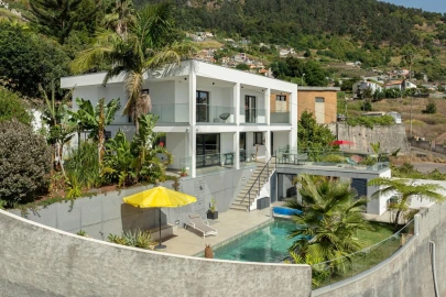 Moradia T4 para Venda em Arco da Calheta