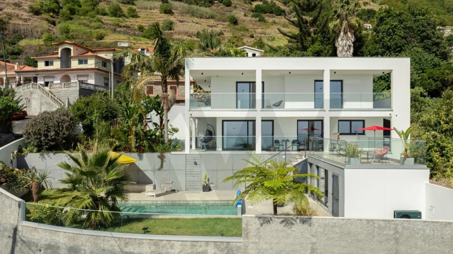 Moradia T4 para Venda em Arco da Calheta