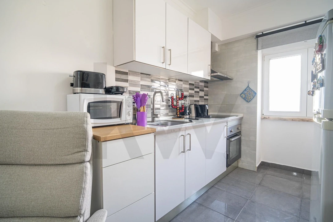 Apartamento T1 para Venda em Póvoa de Santo Adrião e Olival Basto Foto 2