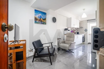 Apartamento T1 para Venda em Póvoa de Santo Adrião e Olival Basto