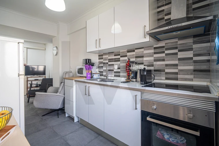 Apartamento T1 para Venda em Póvoa de Santo Adrião e Olival Basto Foto 4