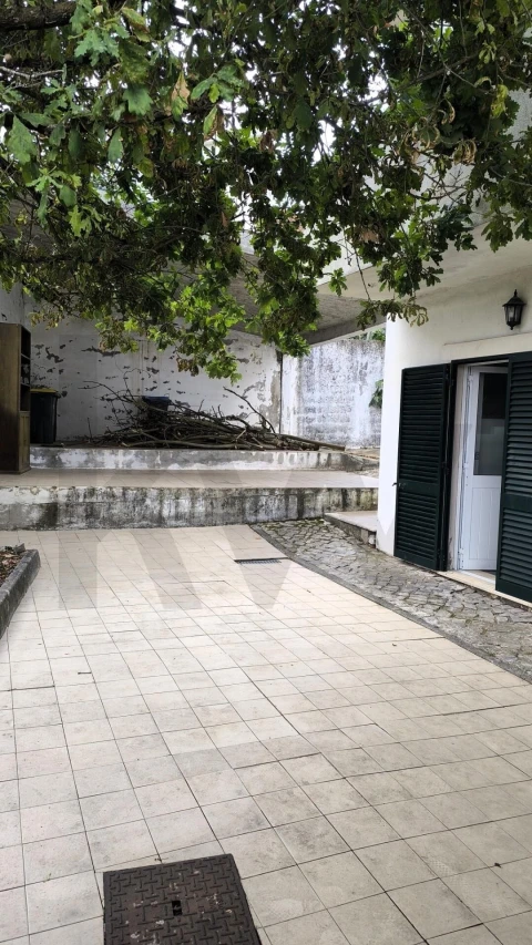 Moradia T3 para Arrendamento em Santa Clara e Castelo Viegas