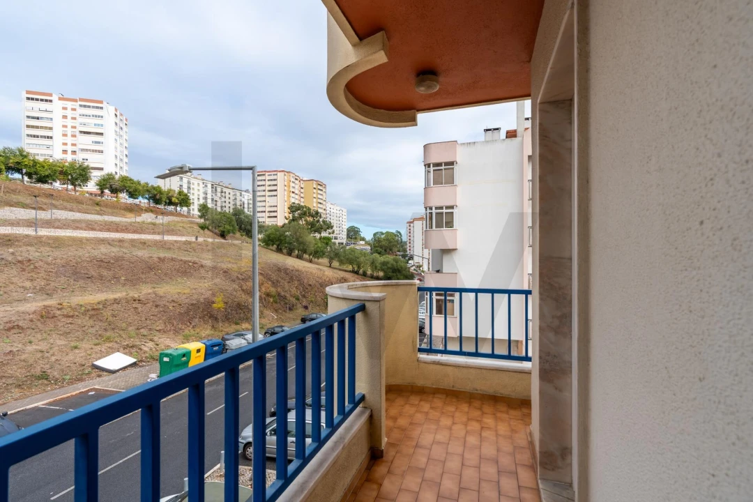 Apartamento T2 para Venda em Massamá e Monte Abraão Foto 10