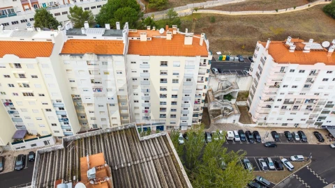 Apartamento T2 para Venda em Massamá e Monte Abraão