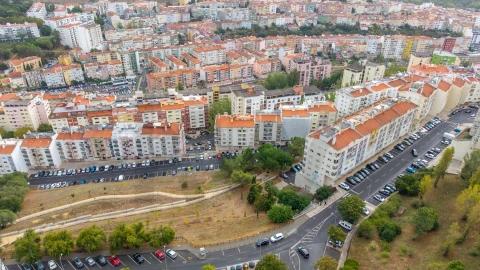Apartamento T2 para Venda em Massamá e Monte Abraão