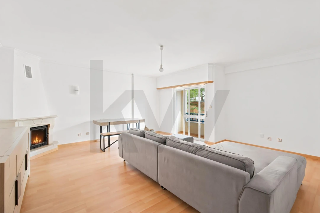 Apartamento T2 para Venda em Massamá e Monte Abraão Foto 2
