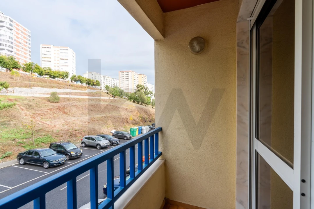 Apartamento T2 para Venda em Massamá e Monte Abraão Foto 3