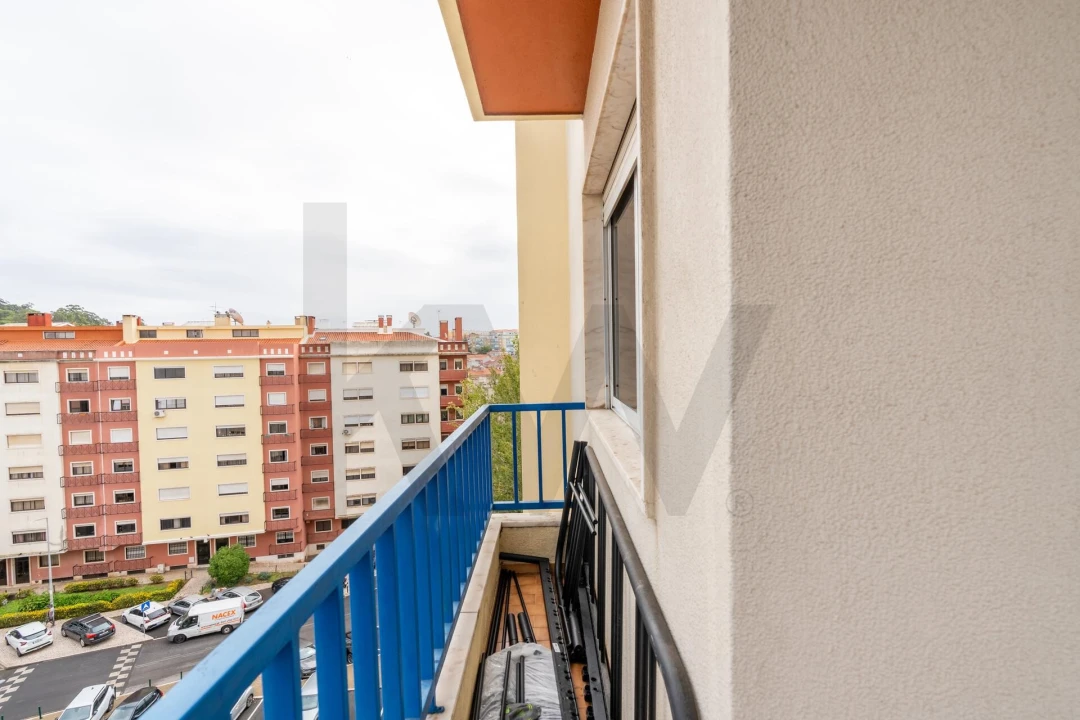 Apartamento T2 para Venda em Massamá e Monte Abraão Foto 11