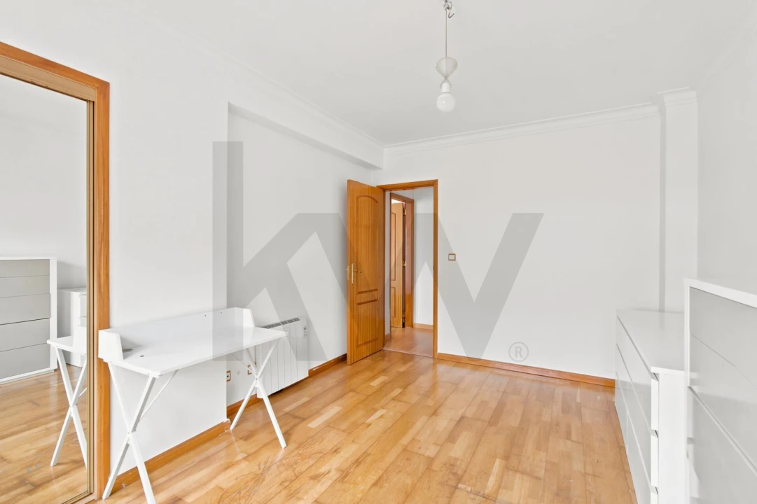 Apartamento T2 para Venda em Massamá e Monte Abraão Foto 15