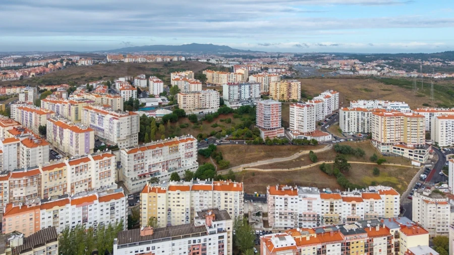 Apartamento T2 para Venda em Massamá e Monte Abraão Foto 22