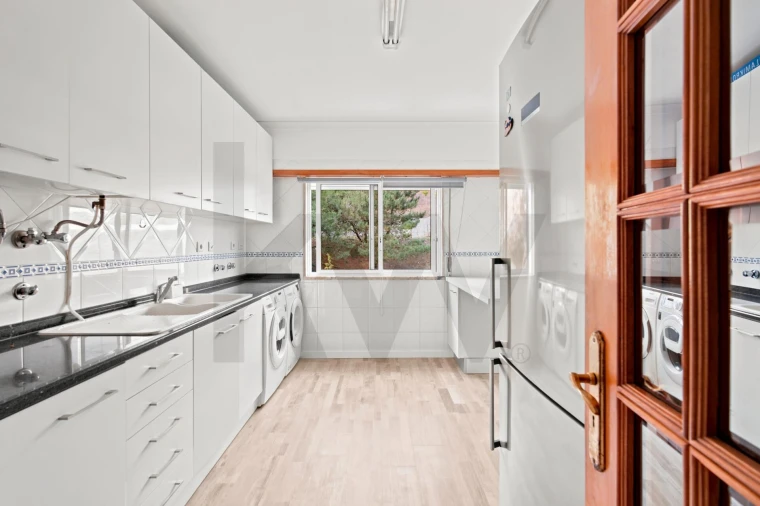Apartamento T2 para Venda em Massamá e Monte Abraão Foto 5
