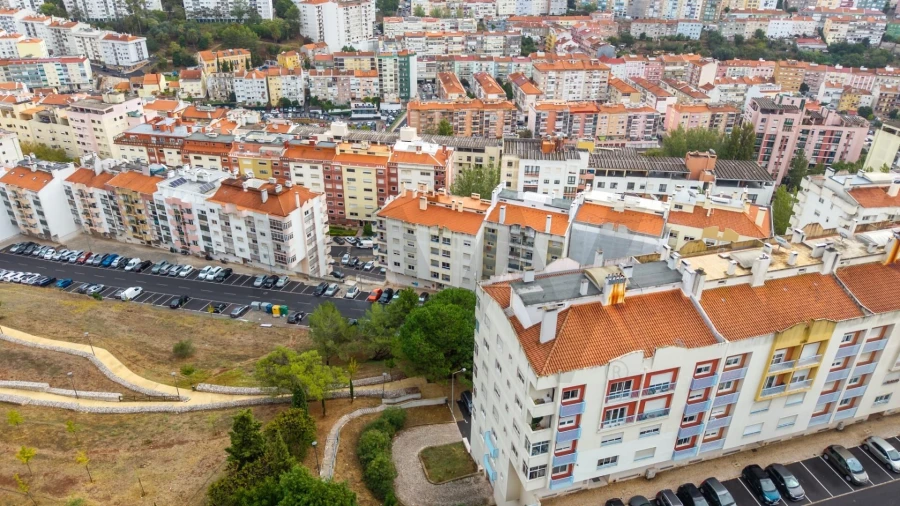 Apartamento T2 para Venda em Massamá e Monte Abraão Foto 24