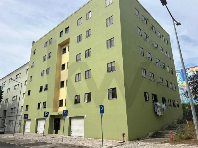 Apartamento T2 para Venda em Águas Livres Foto 3