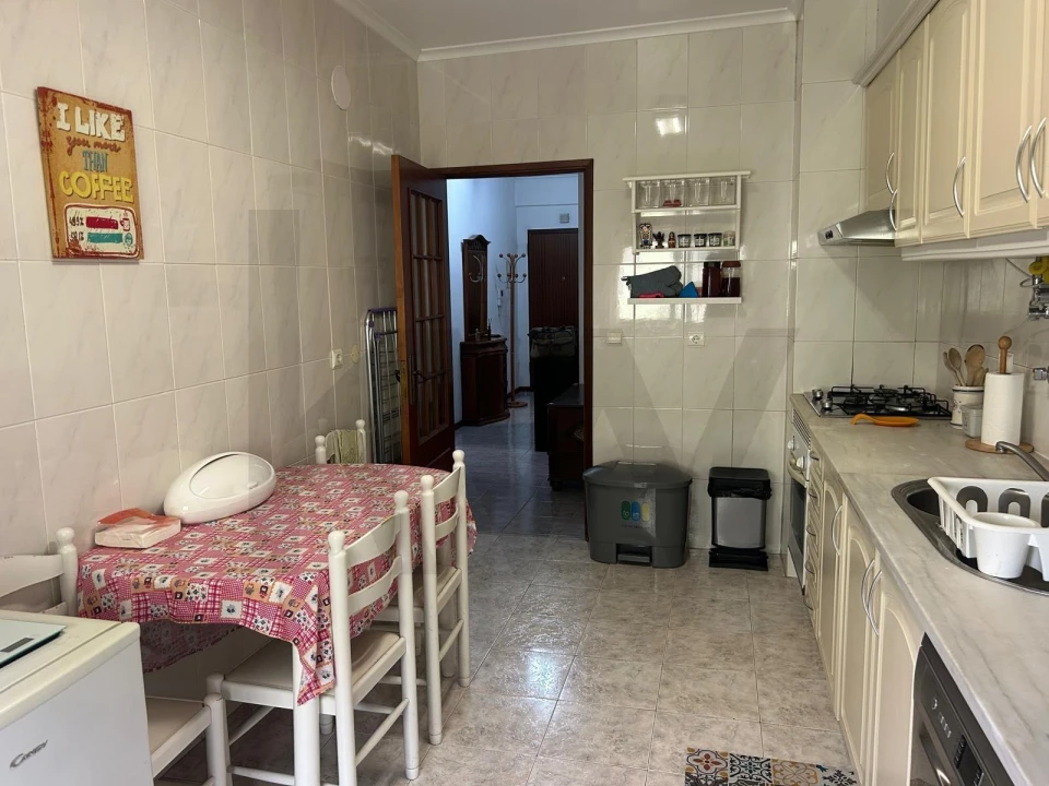 Apartamento T2 para Venda em Águas Livres Foto 9