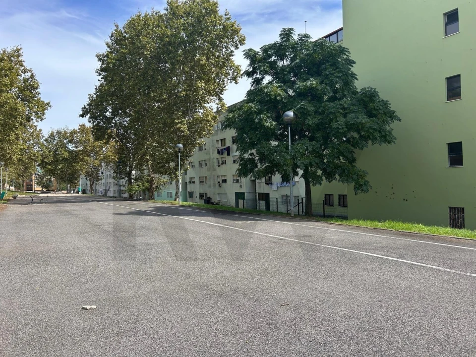 Apartamento T2 para Venda em Águas Livres Foto 39