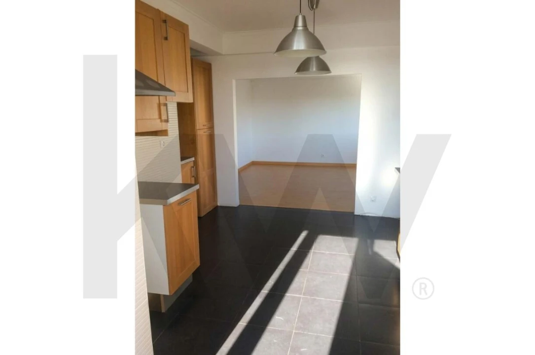 Apartamento T2 para Venda em Carcavelos e Parede Foto 11
