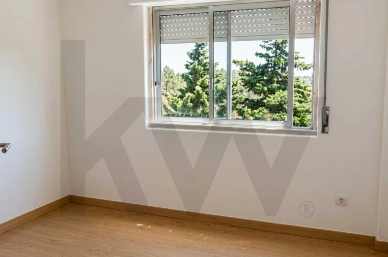 Apartamento T2 para Venda em Carcavelos e Parede Foto 3