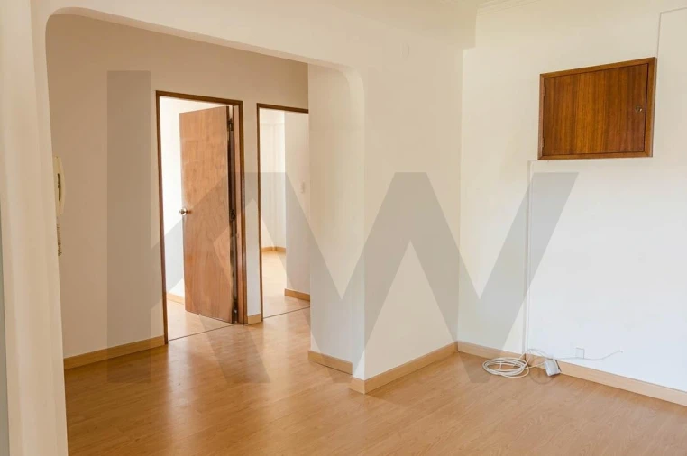 Apartamento T2 para Venda em Carcavelos e Parede Foto 15