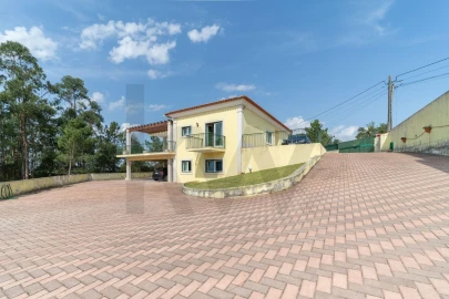 Moradia T4 para Venda em Santa Catarina