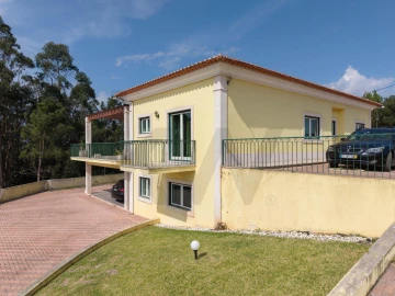 Moradia T4 para Venda em Santa Catarina