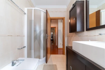 Moradia T4 para Venda em Santa Catarina