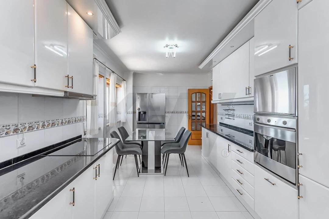 Apartamento T3 para Venda em Queluz e Belas Foto 17
