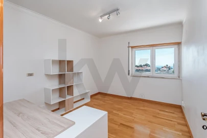 Apartamento T3 para Venda em Queluz e Belas