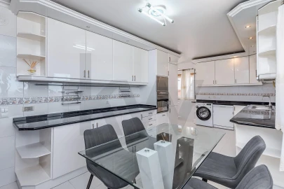 Apartamento T3 para Venda em Queluz e Belas