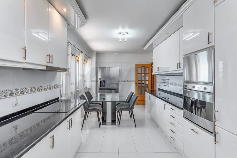 Apartamento T3 para Venda em Queluz e Belas Foto 17