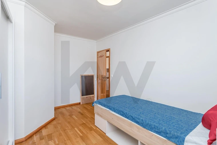 Apartamento T3 para Venda em Queluz e Belas Foto 37