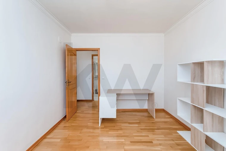 Apartamento T3 para Venda em Queluz e Belas Foto 33