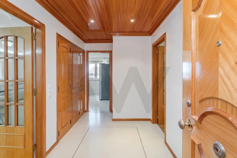 Apartamento T3 para Venda em Queluz e Belas Foto 4