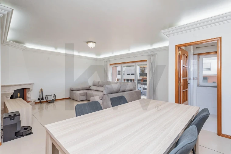 Apartamento T3 para Venda em Queluz e Belas Foto 7