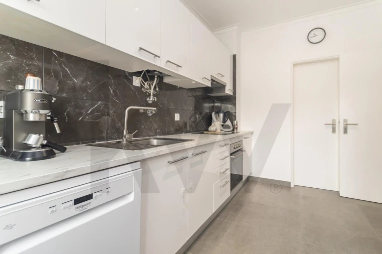 Apartamento T3 para Venda em Seixal, Arrentela e Aldeia de Paio Pires Foto 30