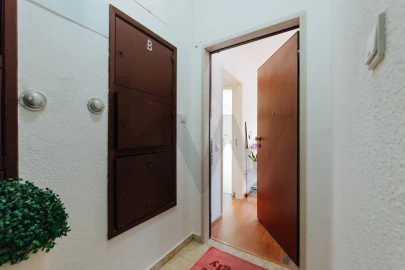 Apartamento T2 para Venda em Oeiras e São Julião da Barra, Paço de Arcos e Caxias