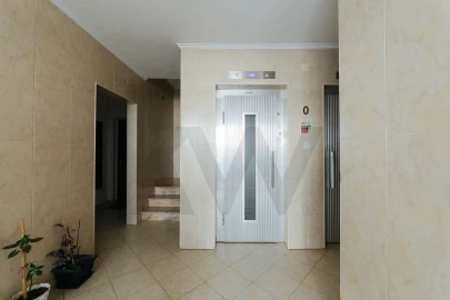 Apartamento T2 para Venda em Oeiras e São Julião da Barra, Paço de Arcos e Caxias
