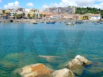 Apartamento T2 para Venda em Oeiras e São Julião da Barra, Paço de Arcos e Caxias