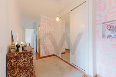 Apartamento T2 para Venda em Oeiras e São Julião da Barra, Paço de Arcos e Caxias