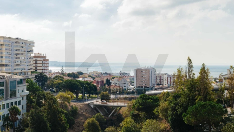 Apartamento T2 para Venda em Oeiras e São Julião da Barra, Paço de Arcos e Caxias